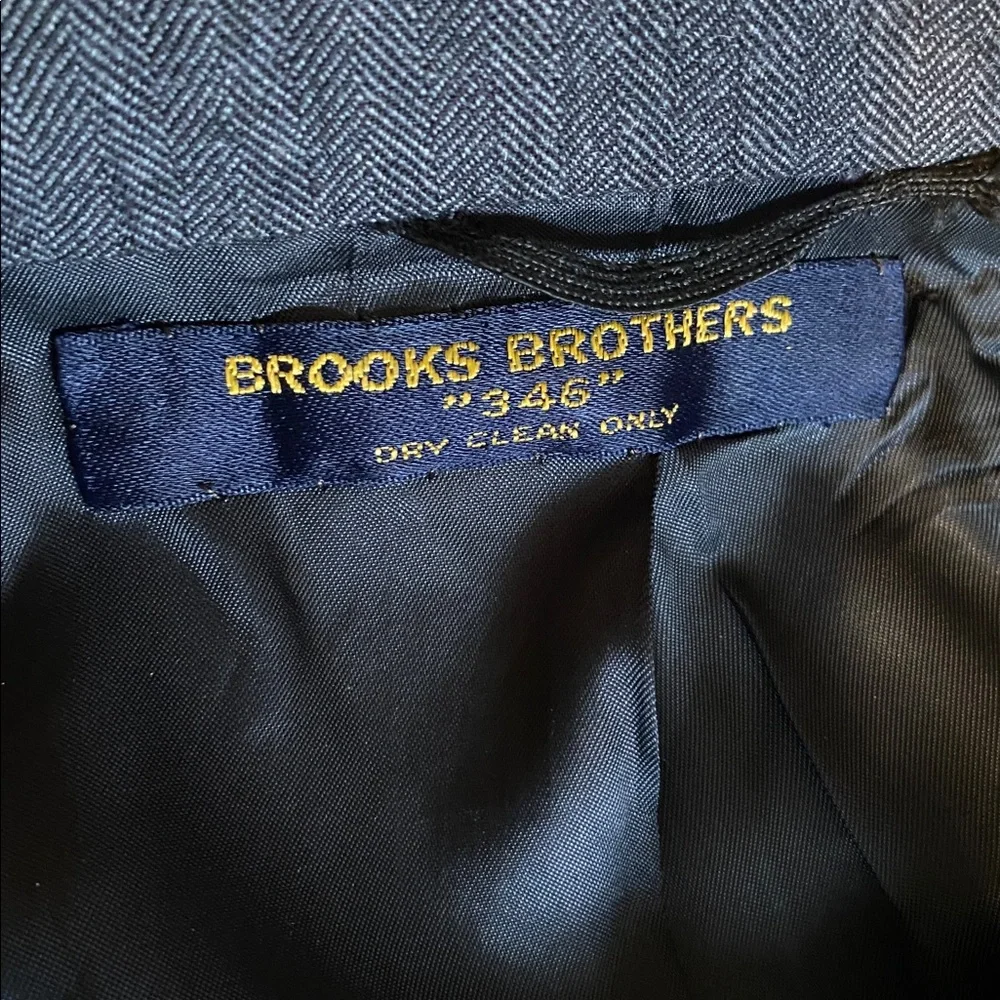 Brooks Brothers Charcoal Herringbone full Suit jacket and slacks 43 ML
